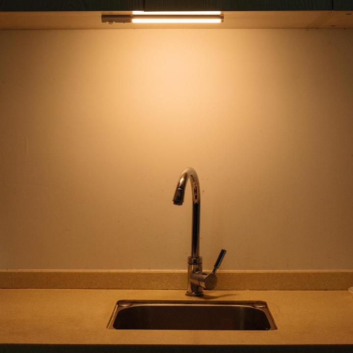 BlitzWolf BW-LT8 Motion Sensor LED Cabinet Light Removable Lithium Battery 3000K Color Temperature